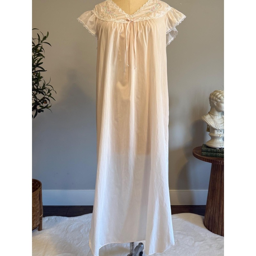 Barbizon Nightgown Womens XL Peach Satin Lace Embroidered Flutter Sleeve Cottage